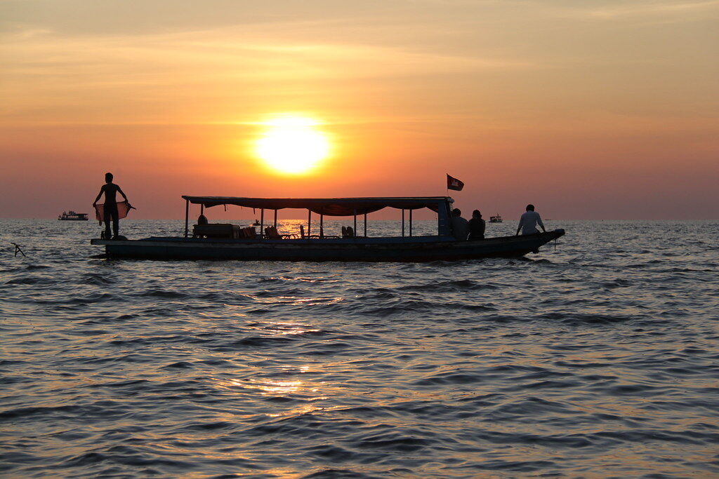 Start your journey with Tonle Sap’s vibrant glow